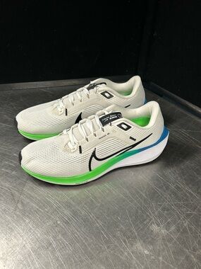 Nike Running Shoes Size 9 Men